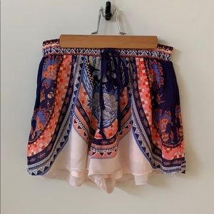 Loose multicolored shorts